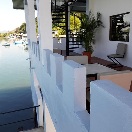 Vista Castillo Hotel Golfito Exterior photo