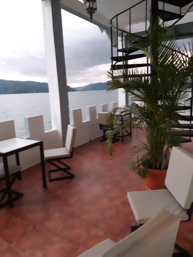 Vista Castillo Hotel Golfito Exterior photo
